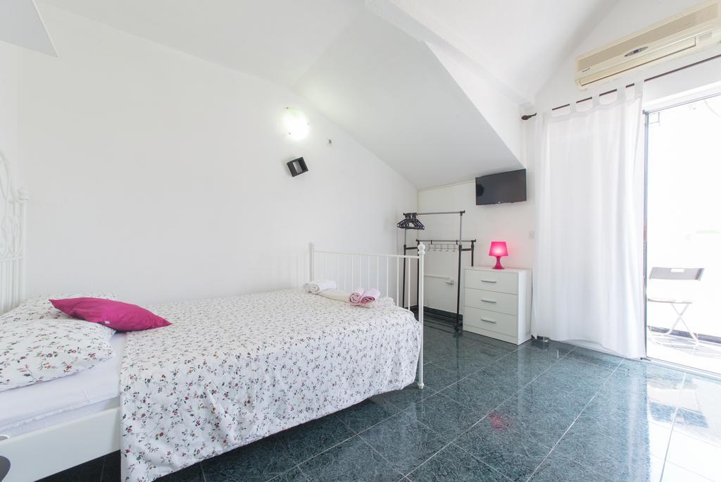 Apartmani Krgusic Tivat Exterior foto